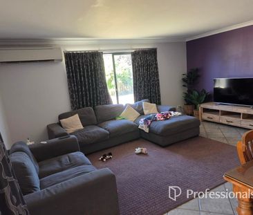 Roomy 4 Bedroom Family Home with Workshop - Photo 2