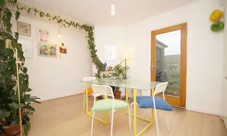 2 bedroom terraced house to rent - Photo 4