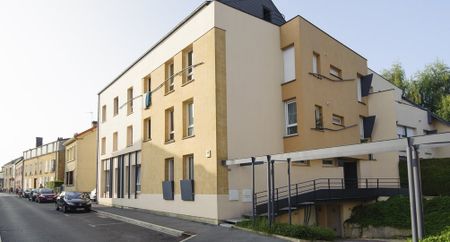 À CHARLEVILLE MEZIERES - Photo 4