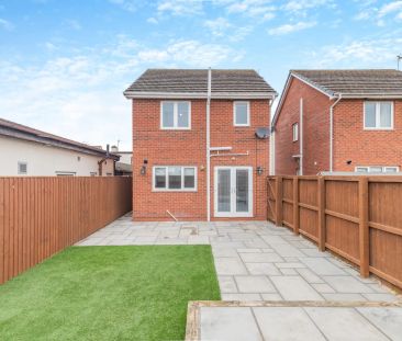 Kings Court, Broughton, CH4 - Photo 3