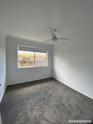 8 Mark St, Redland Bay, QLD 4165 - Photo 4