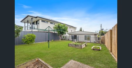 Welcome Home To Comfort And Style In The Heart Of Murarrie! - Photo 3