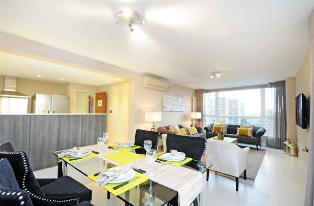 3 bedroom flat to rent - Photo 1