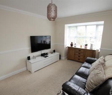 4 bedroom detached house to rent - Photo 5