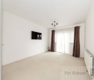 Earlsmeadow, Newcastle upon Tyne - Photo 5