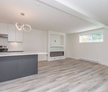 4556 Manor Street, Vancouver (Lower Level) - Photo 4