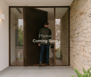 Open the Door to Low-Maintenance Comfort - Photo 2