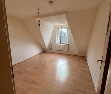 Gepflegte Dachgeschosswohnung zu vermieten - Photo 1