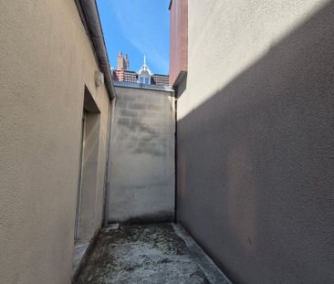 Location Appartement 2 pièces 64m² LAMBERSART 59130 - Photo 4