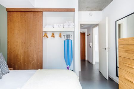 Cosmopolitan House - Photo 5