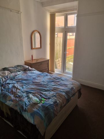 Room in a Shared House, Showell Green Lane, B11 - Photo 3