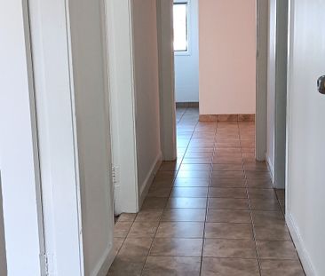 Renovated 3 Bedroom brick Home Plus 2 x Bedroom Granny Flat - ( Dua... - Photo 6