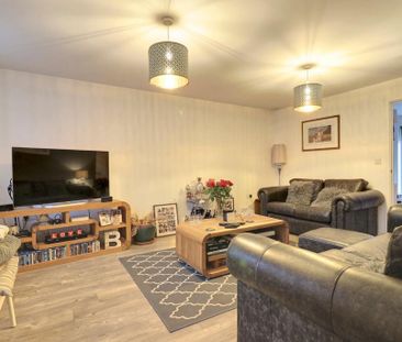 4 bedroom detached house to rent - Photo 3