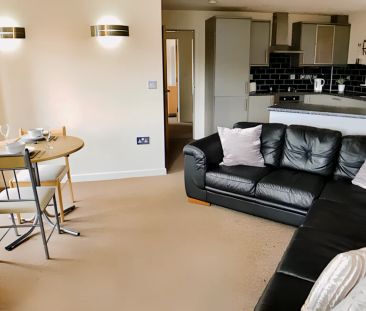 2 Bed Apartment Ensuite Room - Photo 4