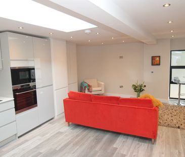 Forest Lodge, The Park, NG7 - Photo 2