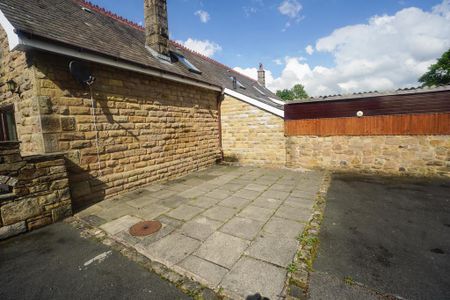 3 bedroom semi-detached house to rent - Photo 4