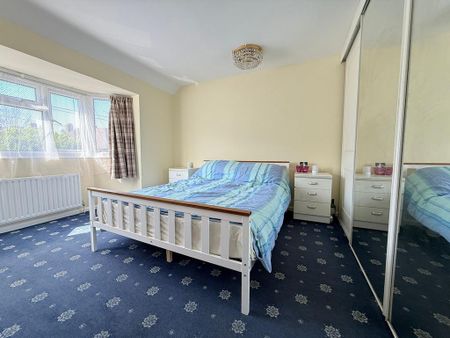 3 bedroom semi-detached house to rent - Photo 5