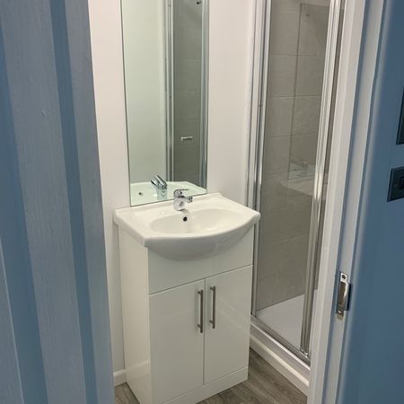 Room in a Shared House, Mary Road, B33 - Photo 3