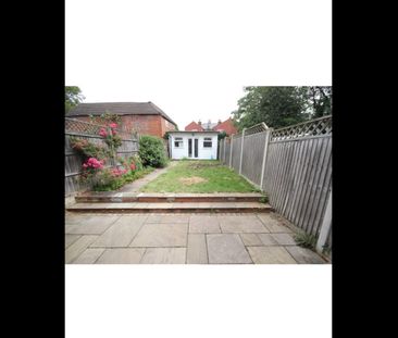 Room in a Shared House, St Kildas Road, HA1 - Photo 4