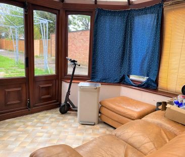 1 bedroom in a house share to rent - Photo 5