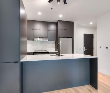 2350 Saint-Patrick, Montréal, QC - Photo 6
