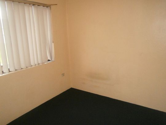Two Bedroom Unit In Convenient Location - Photo 1
