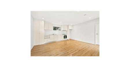 Neatly presented two bedroom Villa - close to public and private hospitals - Photo 3