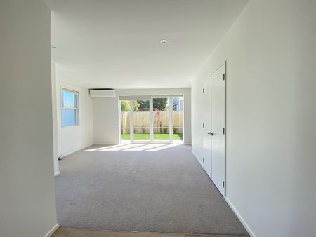 2/33 Dickens Street, Addington - Photo 2