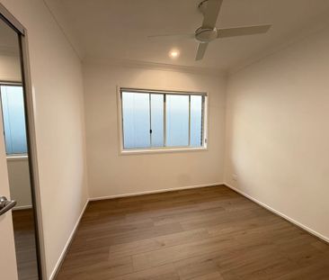 Brand New Spacious 4-Bedroom Family Home in Yarrabilba – Available Now - Photo 6