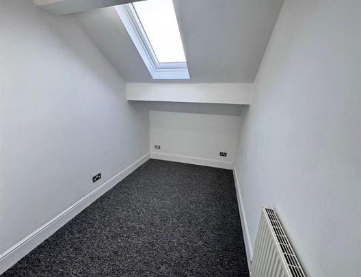 3 Bedroom Apartment To Let - Photo 1