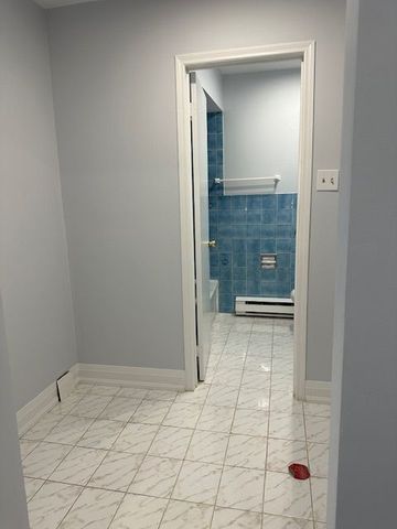 For Lease - 1537 Dundas Street Unit# Upper, Toronto, Ontario - Photo 2