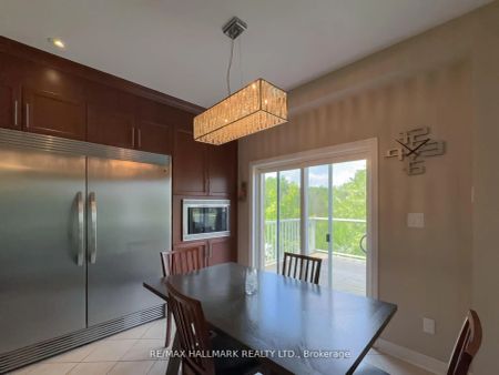 Detached Home For Lease | N9246351 - Photo 4