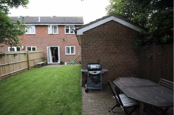 3 bedroom semi-detached house to rent - Photo 1