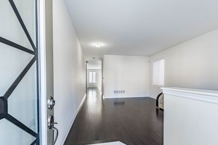 For Lease - 11 SPOKANNE Street, Brampton, Ontario - Photo 2