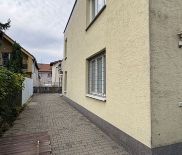 Prenájom RD v Ružinove, Mierová ulica, vhodný na kancelárie,firmu.. – Fotografia 2
