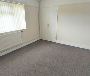 Poplar Close - Photo 4