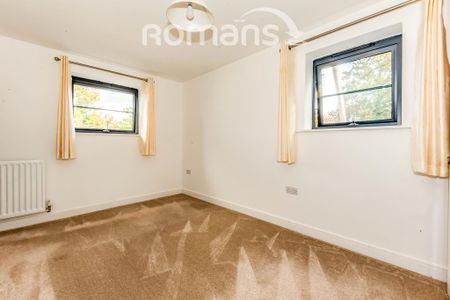 4 bedroom terraced house to rent - Photo 3