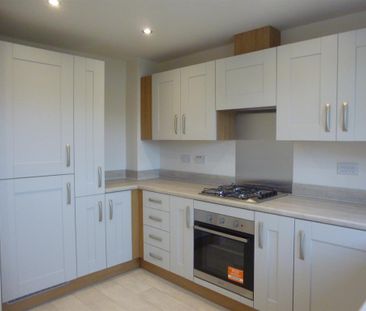 2 bedroom semi-detached house to rent - Photo 3