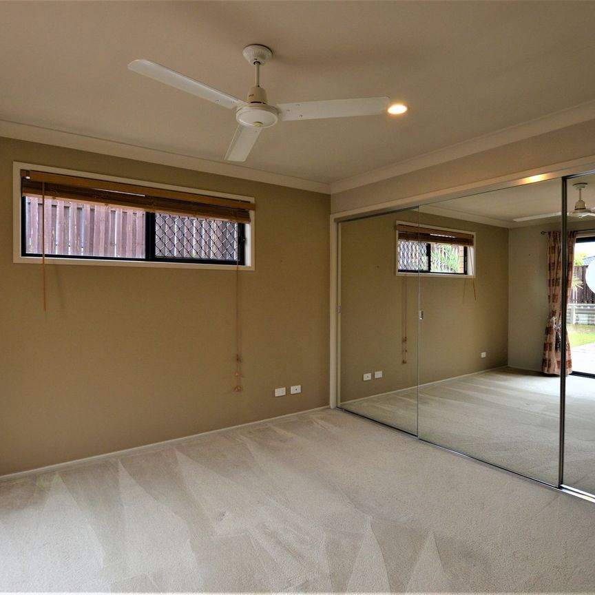 Large Home in Stretton School Catchment&excl; - Photo 1