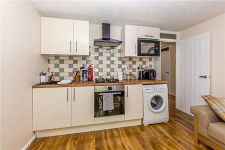 2 bedroom flat to rent - Photo 5