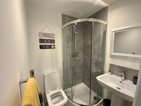 1 bed house share to rent in Herbert Street, Burnley, BB11 - Photo 2