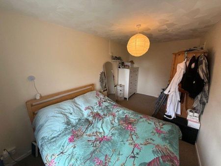 3 bedroom flat to rent - Photo 3