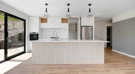 Executive Sanctuary: 4 Bed, Office, Views + Wh... - Photo 3