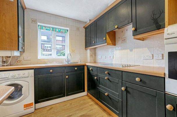2 bedroom flat to rent - Photo 1