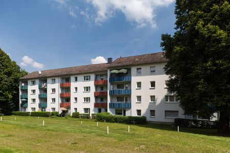 Ab sofort frei! Schöne Wohnung mit Balkon - Photo 3