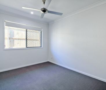 PERFECTLY SITUATED LOW MAINTENANCE HOME - Photo 6