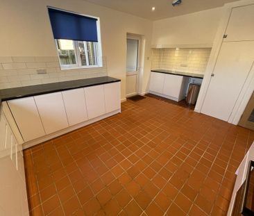 4 bedroom bungalow to rent - Photo 6