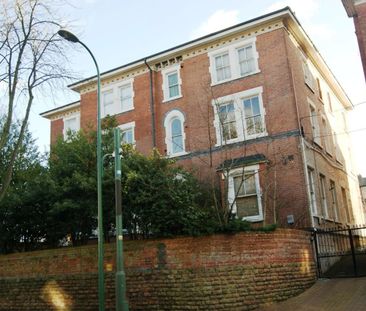 1 Bed Flat, Forest Road West, NG7 - Photo 4