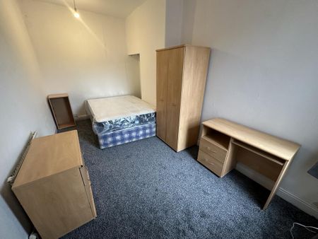 3 bedroom terraced house to rent - Photo 3