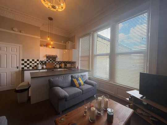 1 bedroom flat to rent - Photo 1